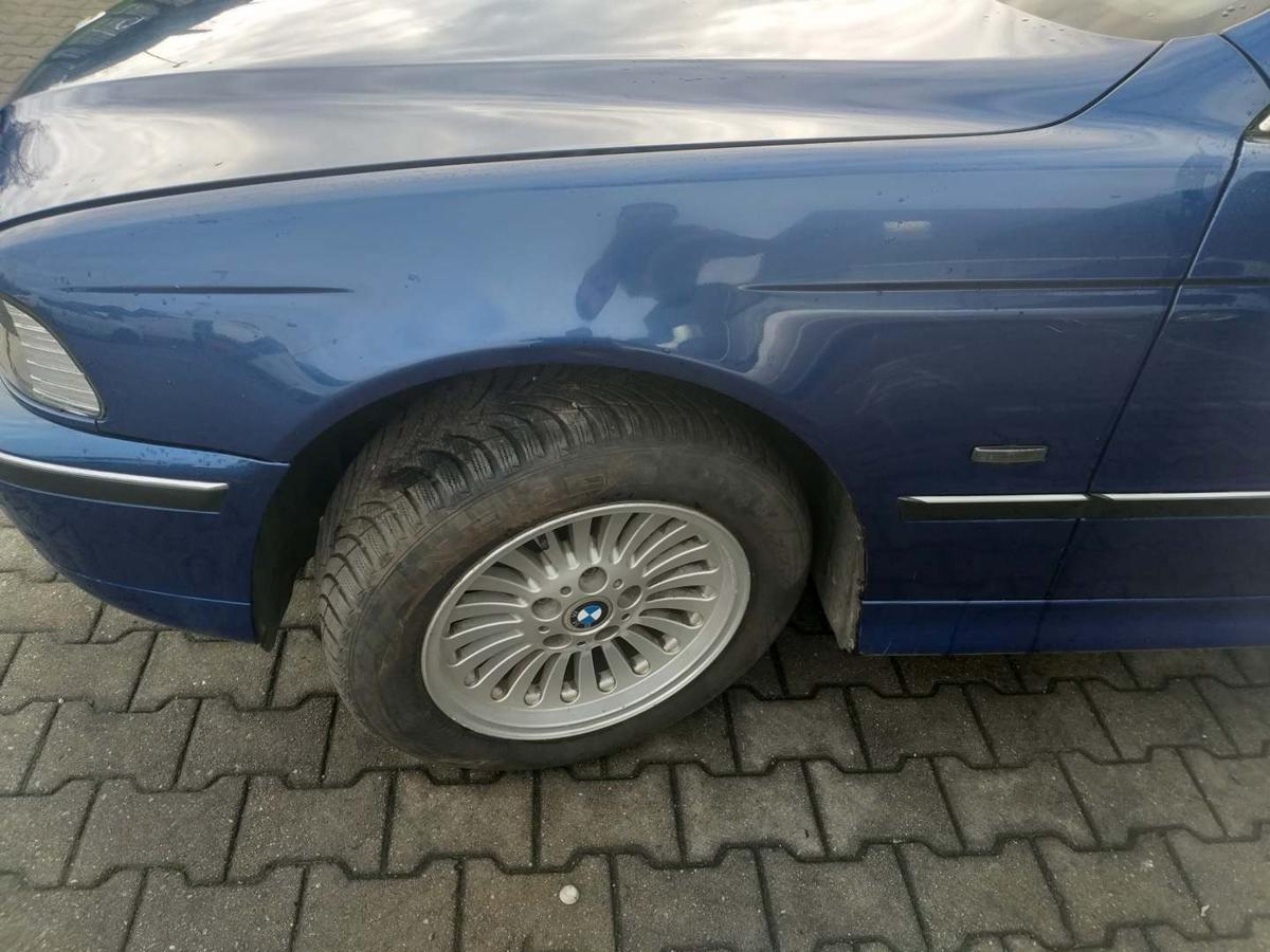 BMW 5er E39 original Kotflügel vorn links 276 Avusblau Bj.1997 BMW 5er E39 original Kotflügel vorn links 276 Avusblau Bj.1997